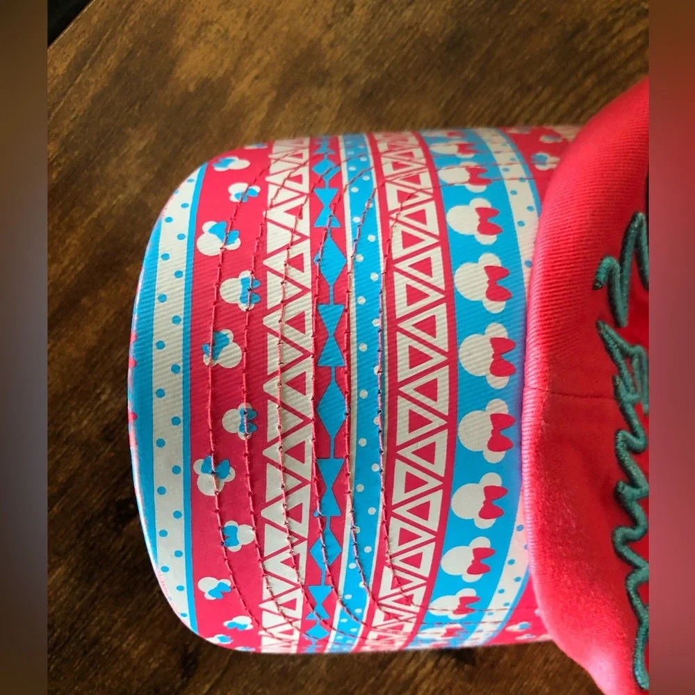 LIKE NEW “Minnie” Cap